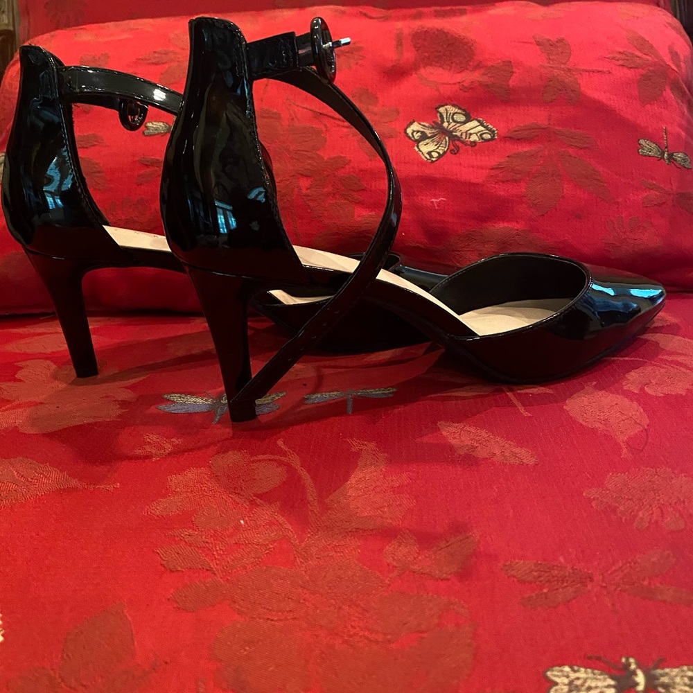 Kelly & Katie Black patent strappy heels. Size 11.